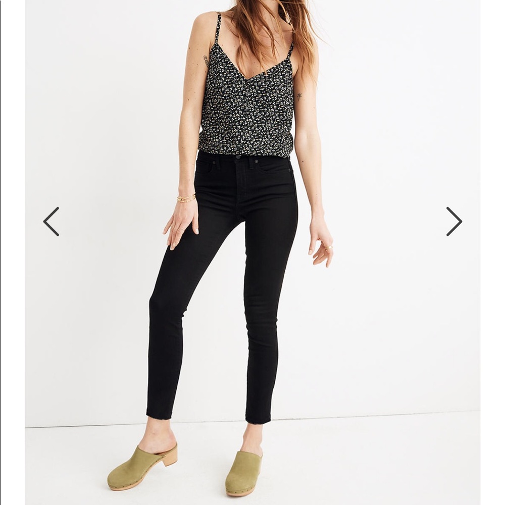 Madewell black 9 in crop raw hem jeans size 25